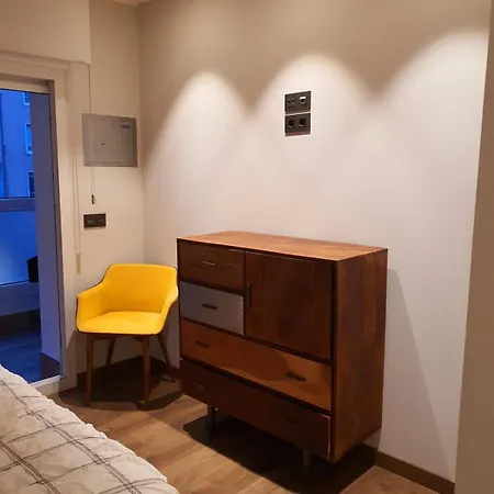 Newly Renovated In Downtown Apartman