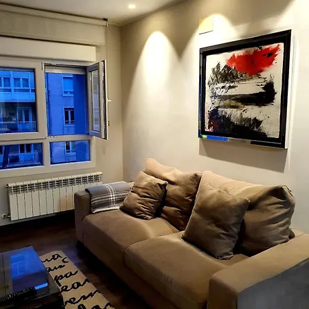 Newly Renovated In Downtown * Gijón